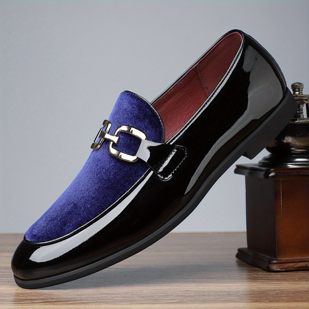 Men's Pointed Toe Slip-On PU Shoes
